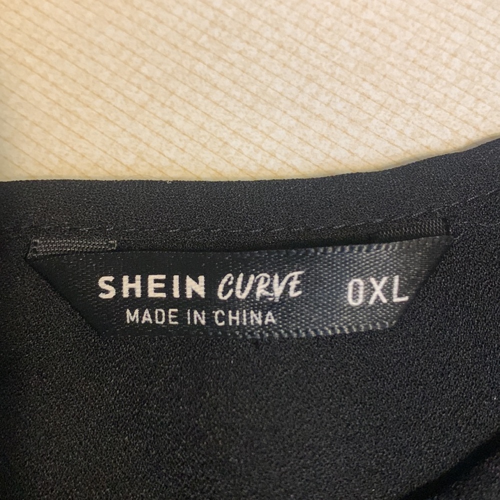 Shein Curve Ladies Blouse - Picture 4 of 5